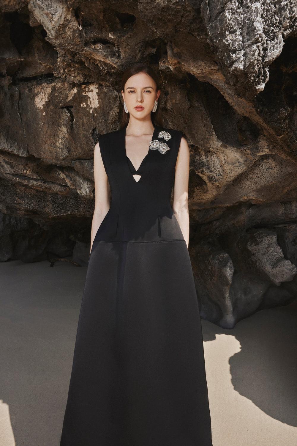 Sleeveless V-Neck Coat Midi Dress